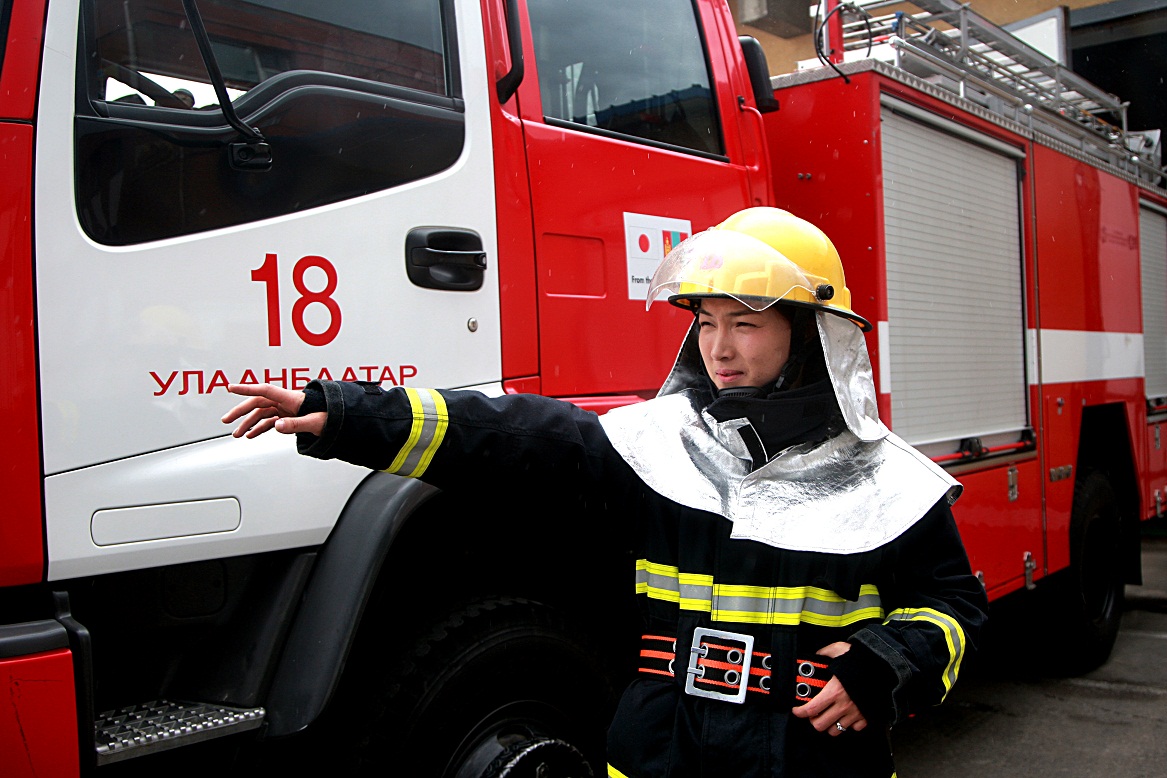 Meet Mongolian female firefighter B.Uuriintuya