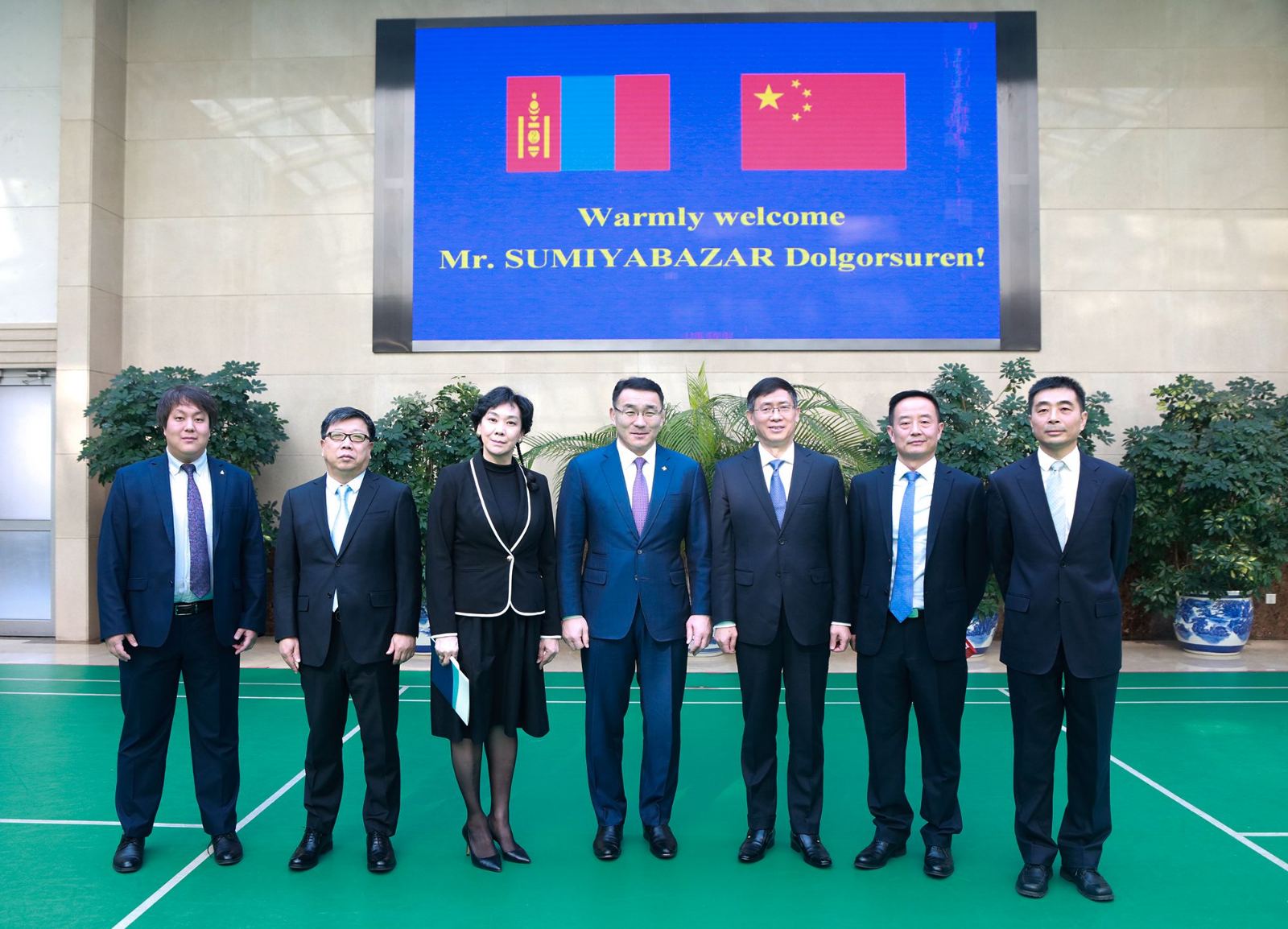 Mayor meets administration of General Administration of Sport of China