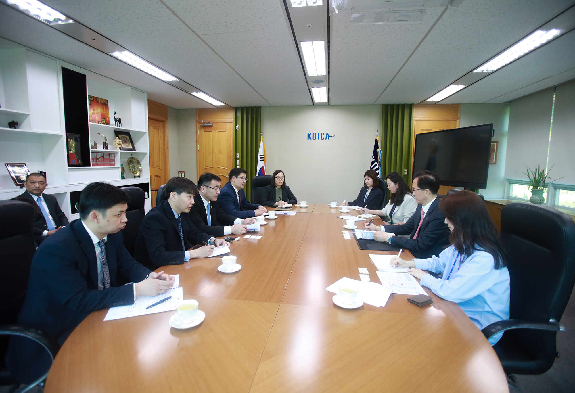 Cooperation with KOICA in development projects discussed