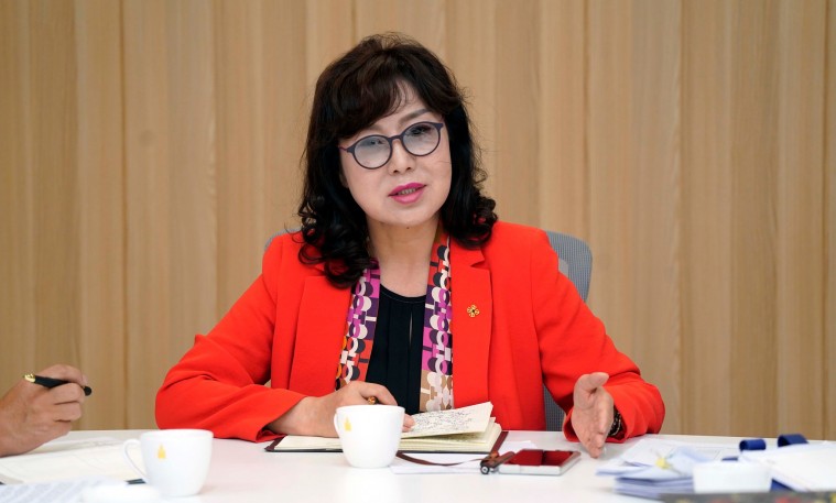 Labor Minister D.Sarangerel fired for ‘insulting’ people