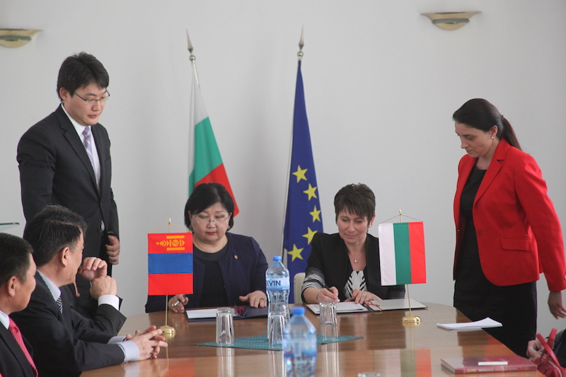 Minister R.Burmaa visits Bulgaria and Hungary