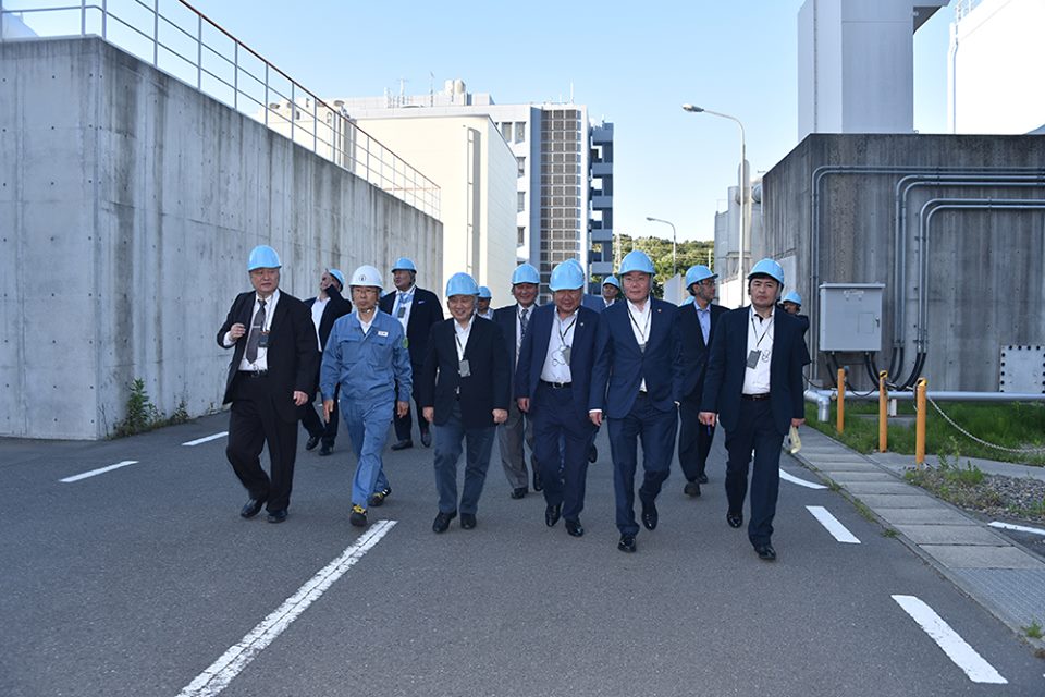 Speaker Z.Enkhbold visits advanced technology power plant in Japan