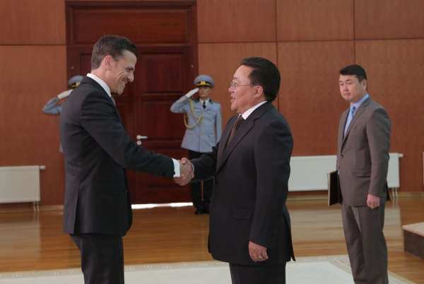 Ambassadors of Italy and India present their credentials to President Ts.Elbegdorj