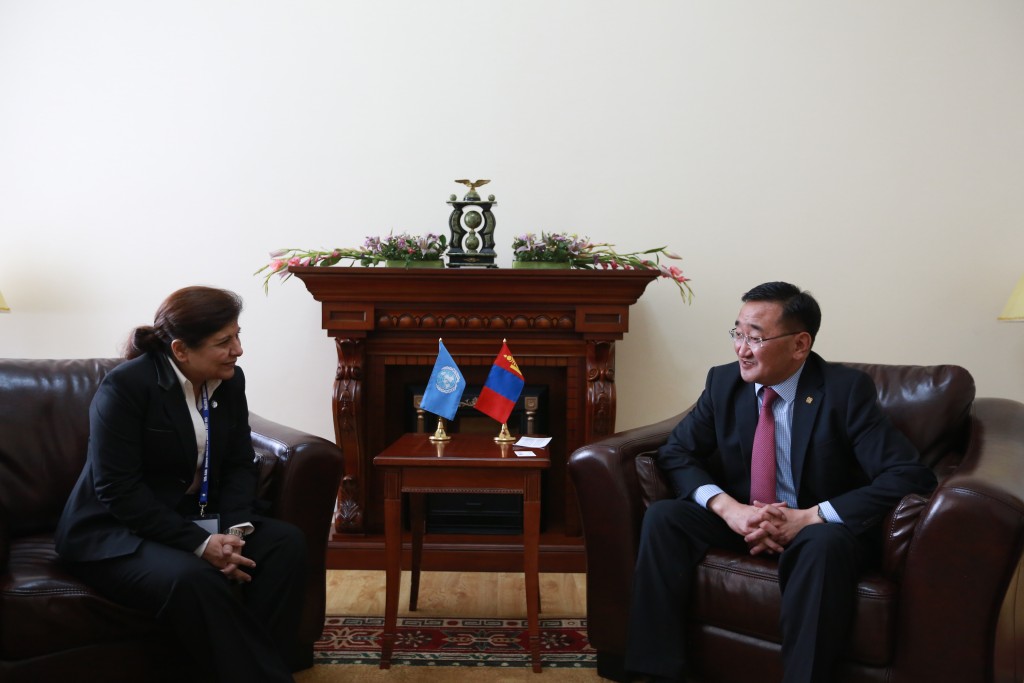 Mongolia looks to strengthen cooperation with UNESCAP