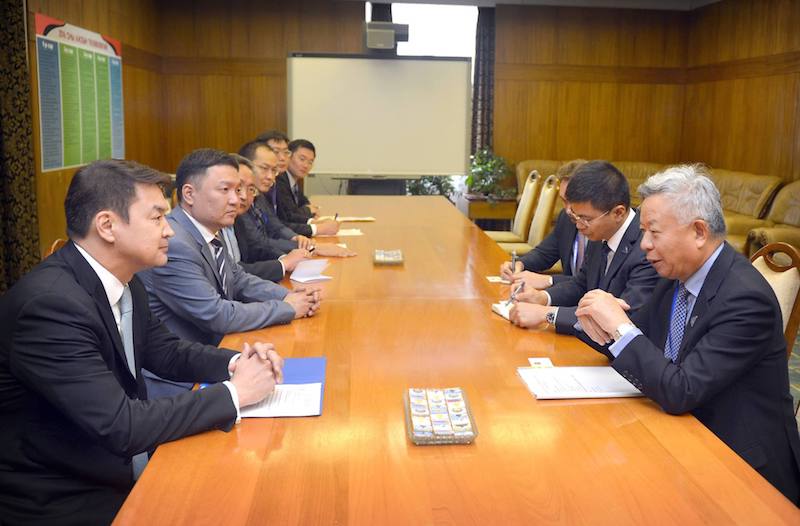 PM and President of Asian Infrastructure Investment Bank discuss future cooperation