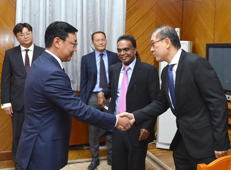 Asian Infrastructure and Investment Bank and Mongolia discuss cooperation