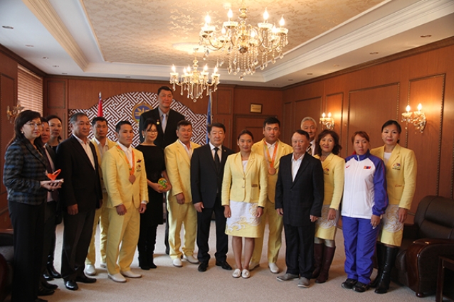 Minister of Education, Culture, Science and Sports meets Mongolian Paralympic team