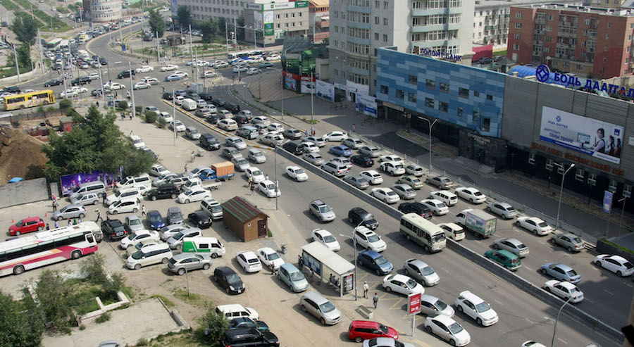 Major intersections in UB to allow right turns on red light