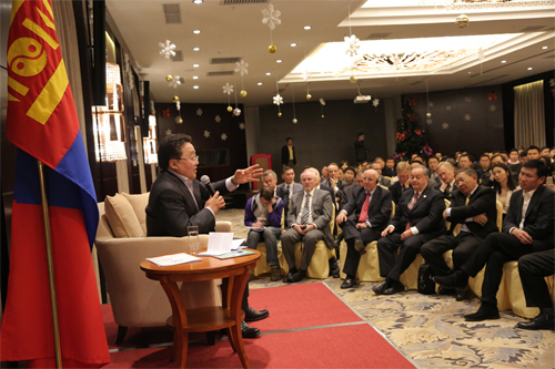 President Ts.Elbegdorj holds uncensored talk with journalists