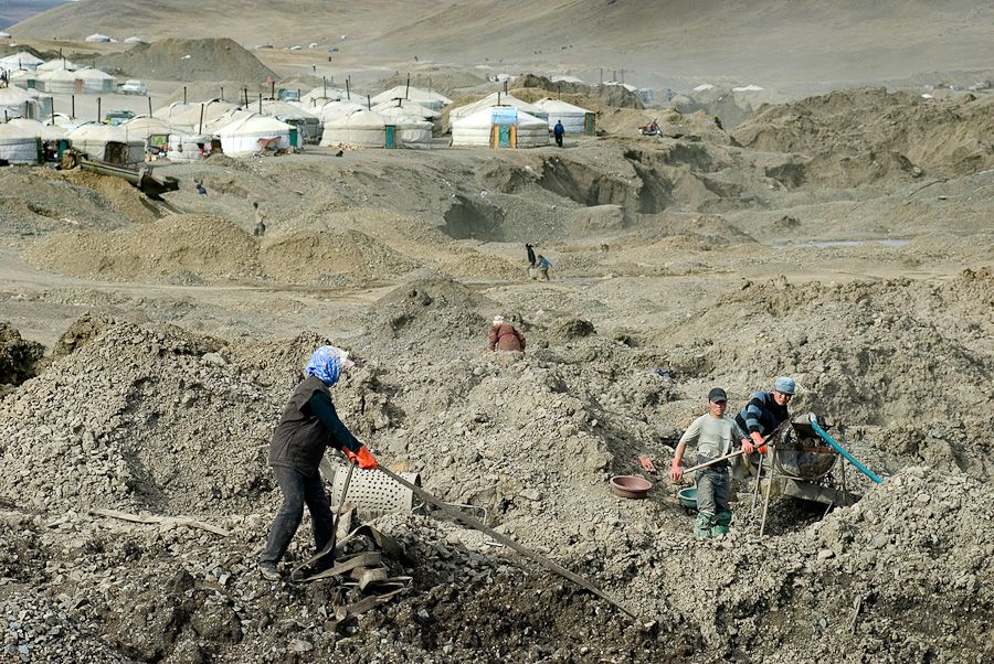 Artisanal and small-scale mining in Mongolia