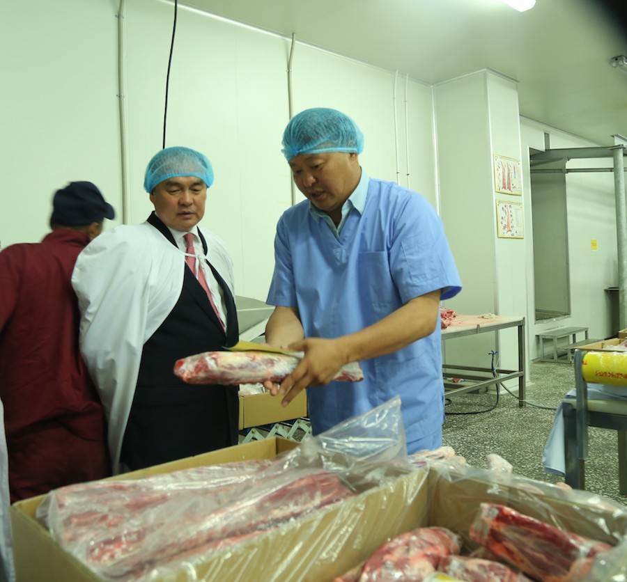 Mongolia begins exporting lamb meat to Iran