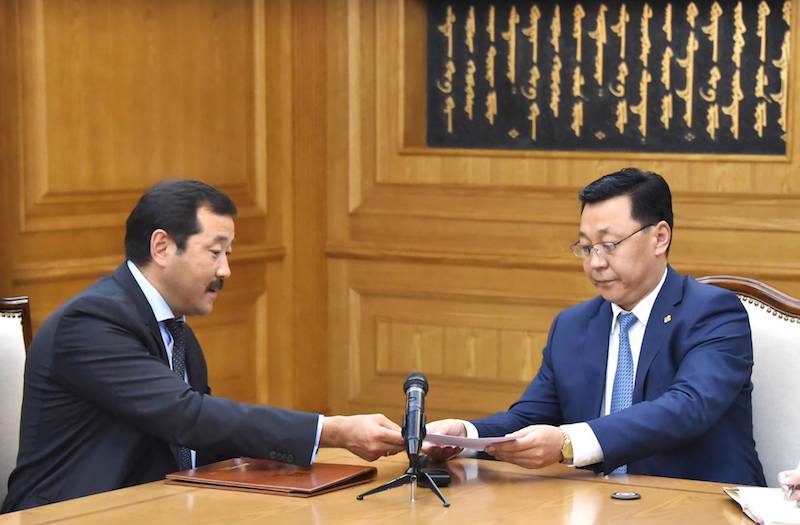 MP J.Bat-Erdene asks Prime Minister to launch small business creation program in 2018