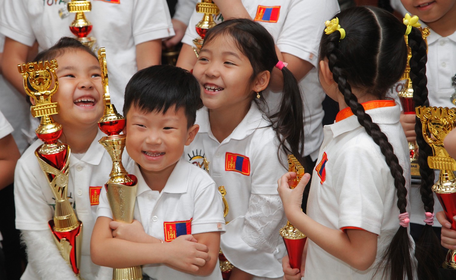 President’s Chief of Staff meets junior athletes of mental arithmetic and soroban abacus