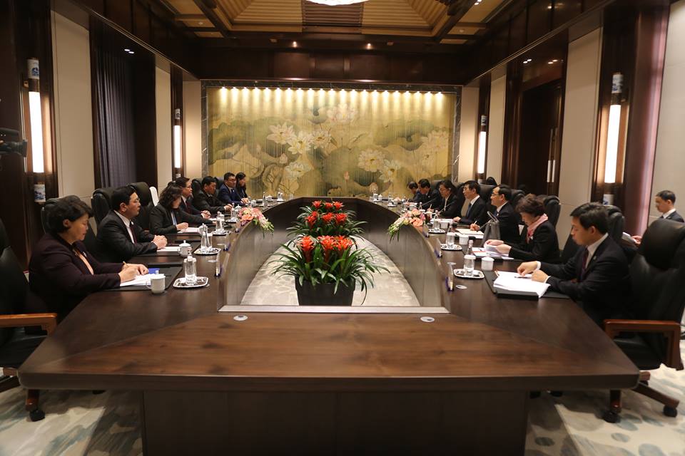 Deputy Prime Minister discusses cooperation issues with Chinese delegation