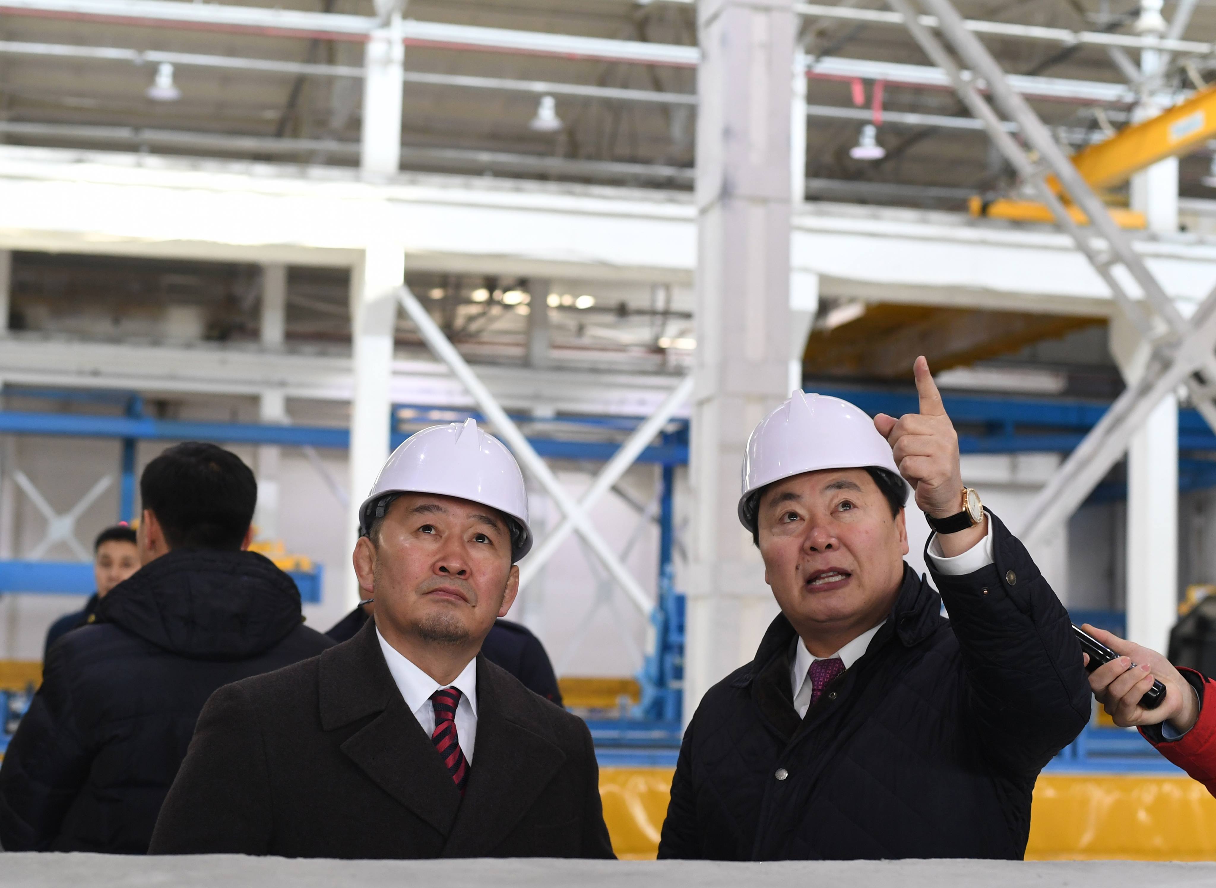 President visits new construction factory