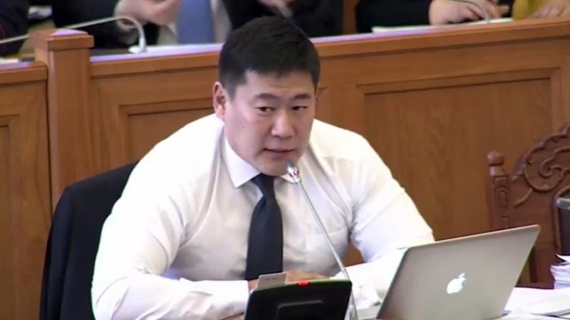 Legislator L.Oyun-Erdene demands resignation of Speaker M.Enkhbold