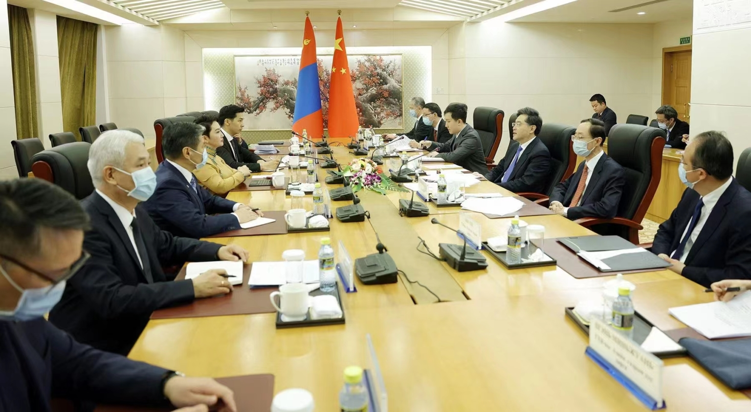 Minister of Foreign Affairs visits China