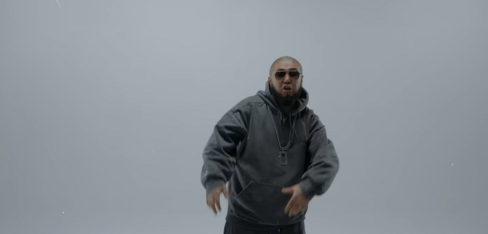 Mongol Rapper Gee Реппер Gee эрх баригчдыг дуугаараа шүүмжилжээ