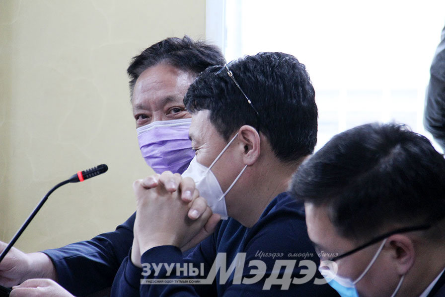 М.Энхсайханд холбогдох хэргийн хэлэлцүүлэг цаг гаруй үргэлжлэв