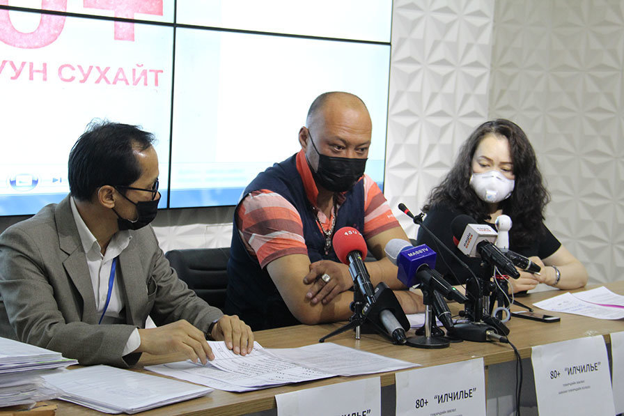 Нүүрс тээврийн жолооч нар усанд орж, хувцас солих боломжгүй байна