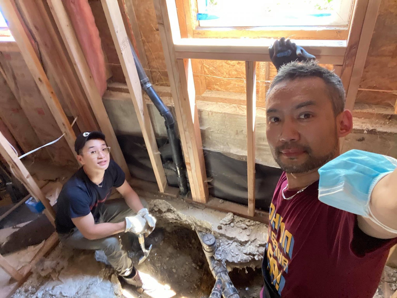 АНУ-д гацсан монголчуудад зориулж түр орон сууц барьжээ