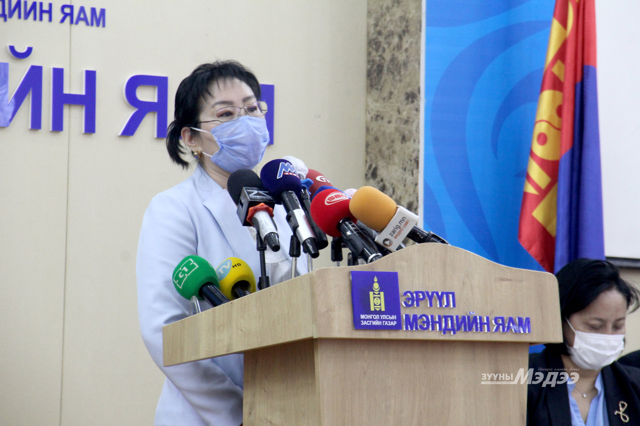 Дөрвөн хүнээс “COVID-19”-ын халдвар илэрчээ