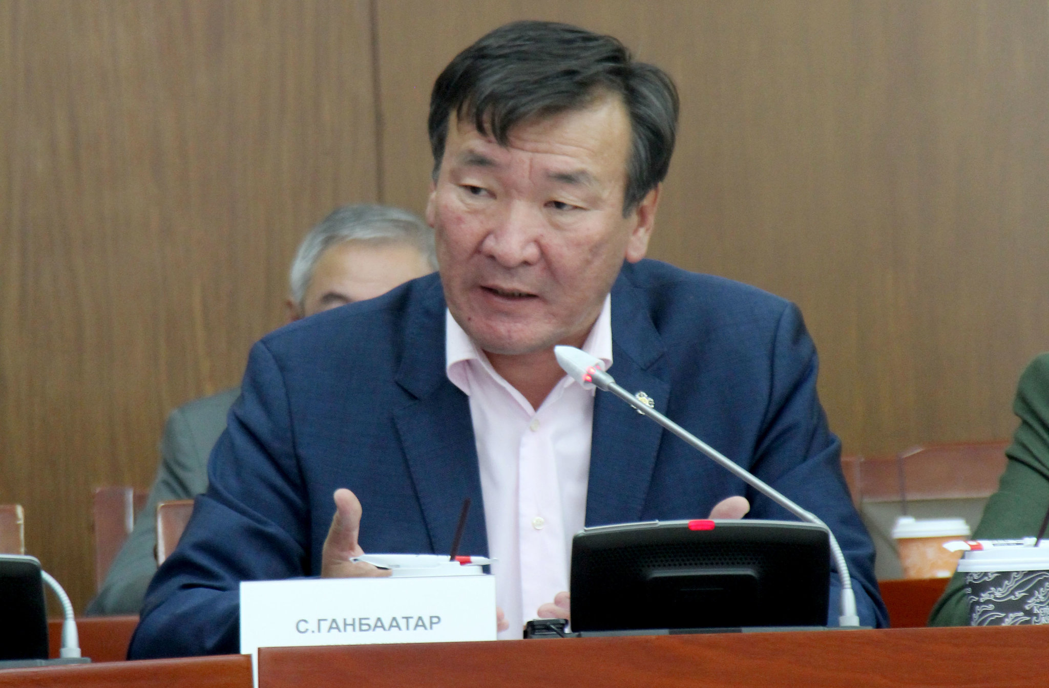 С.Ганбаатар: Оюутолгойн орлогоор монголчуудыг вакцинжуулах боломж байна