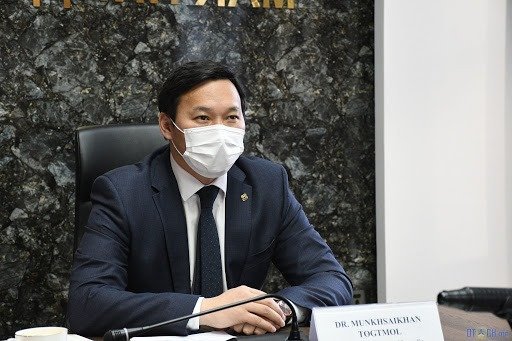 Т.Мөнхсайхан сайд мөн ч том “эрх ашиг” хөндөж дээ