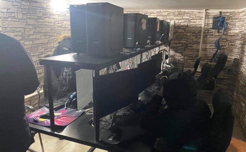 Хөл хорионы үеэр ажилласан PC тоглоомын газрыг таван саяар торгожээ