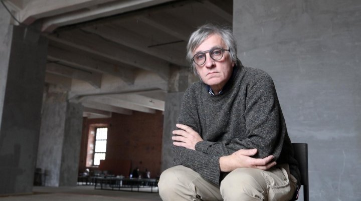 Дмитрий Крымов: Жүжиг үзэх гэж бөөнөөрөө ирдэг ч, гарахдаа хүн болсон байдаг