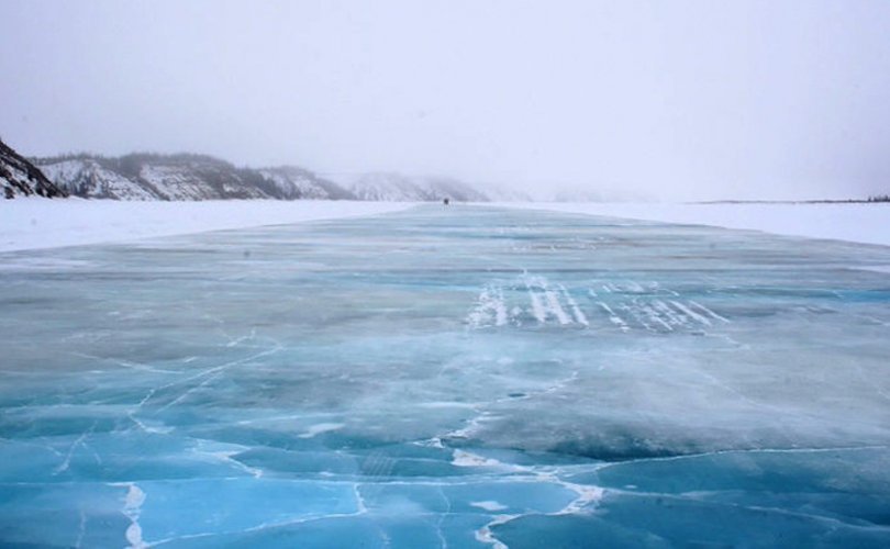 ОБЕГ: Цөмрөх эрсдэлтэй тул мөсөн дээгүүр зорчихгүй байхыг анхааруулж байна