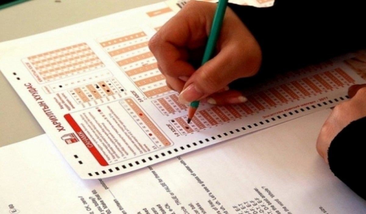 ЭЕШ өгөх сурагчид “Цахим зөвлөх”-өөс хичээлүүдээ үзээрэй