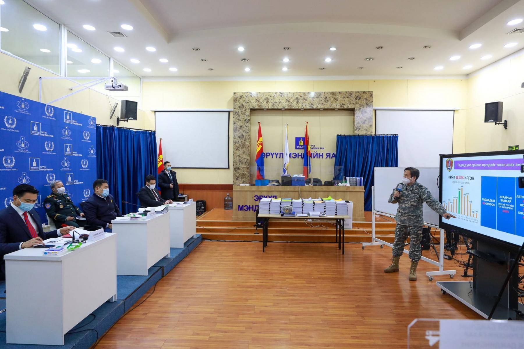 Ерөнхий сайд шинэ менежмент, эерэг хандлагаар хурдтай ажиллах үүрэг өглөө