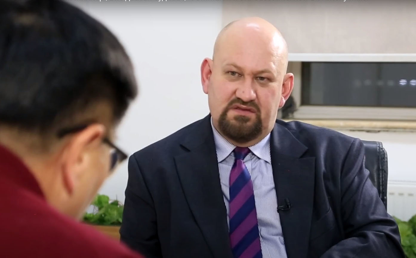 Антони Миллер:  Монгол улс буулт хийсээр байна