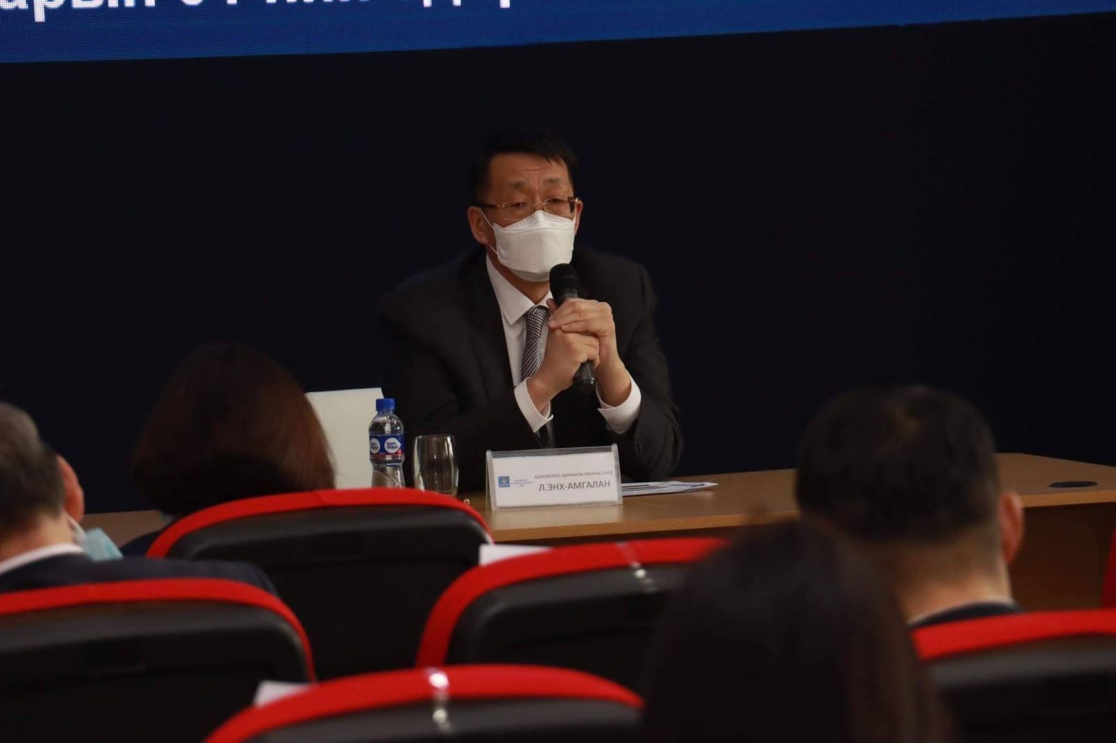 Л.Энх-Амгалан: Төрийн өмчит сургуулиуд мөнгө хүүлдэг ломбард биш