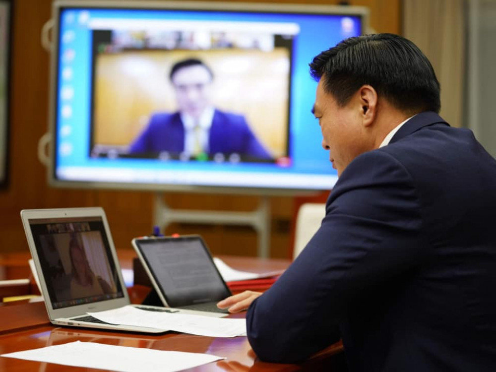 “Файзер” 25 мянган тун, “Астразенека” 276 мянган тунг Монгол руу ачуулна