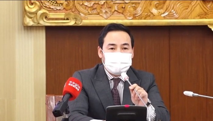 Ц.Ганзориг:Эхний ээлжинд 75 мянган эмч,цагдааг вакцинжуулна