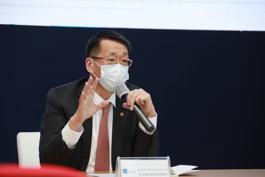 Л.Энх-Амгалан: Хичээлийн хоцрогдлыг арилгах хөтөлбөр хэрэгжүүлнэ
