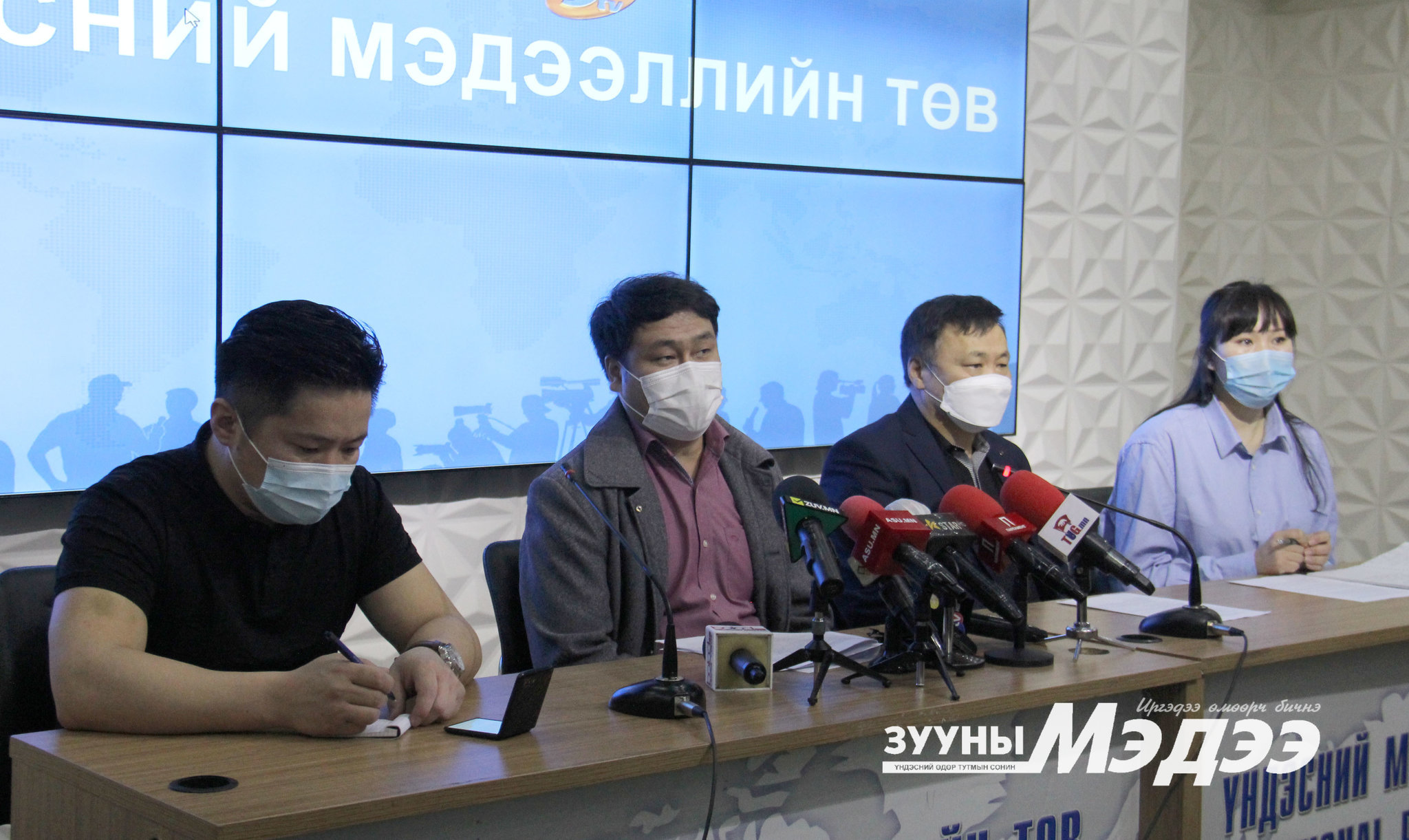 Зардлаа нөхөх боломжгүй 200 гаруй ломбард хаалгаа барьжээ