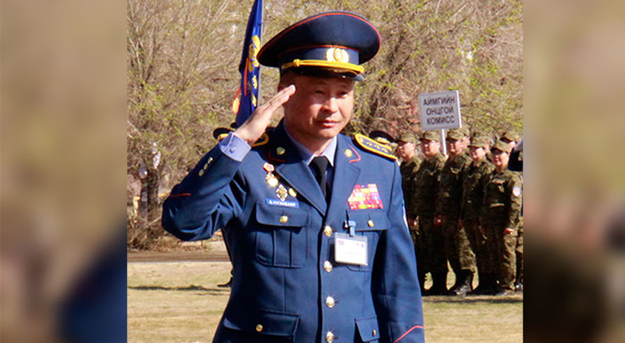 Баярлалаа, хурандаа