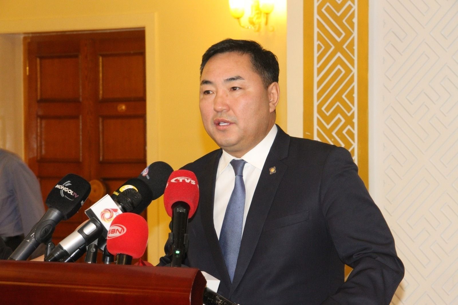 “Ардчилсан нам Ерөнхийлөгчийн сонгуулийн хуулийн хайчинд байгаагаа санаж ажиллах ёстой”