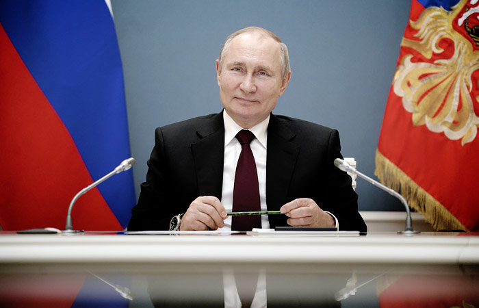 В.Путин Оросыг 83 нас хүртлээ удирдах эрхтэй боллоо