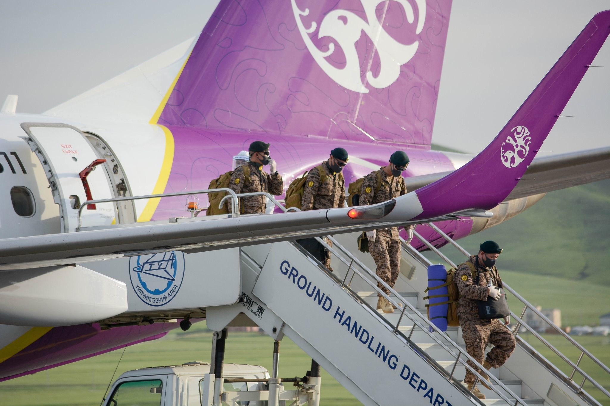 Дайны бүсээс дайчдаа “аварсан” тусгай экипаж