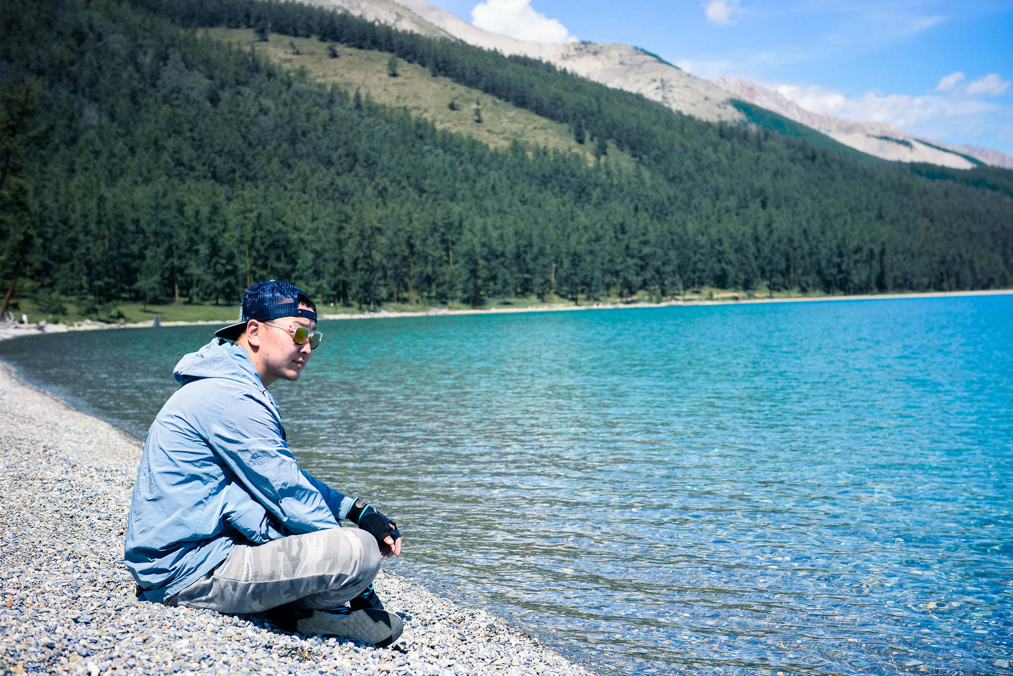 Б.Билгүүн: Нисдэг тэрэгтэй аяллаараа манай компани монголдоо анхдагч болсон