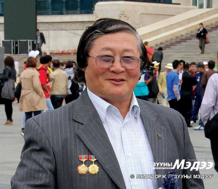 Олимпийн медальтнуудын анхдагч Чимэдбазарын Дамдиншарав