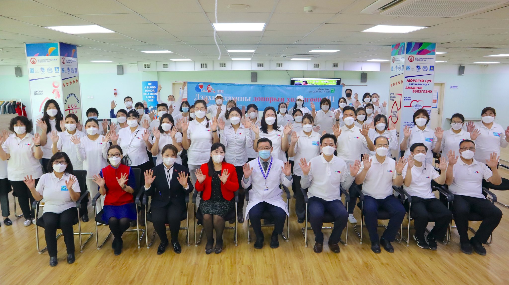 WeLoveU Олон улсын байгууллага “Амь бэлэглэе” уриан дор 40 л цус хандивлалаа