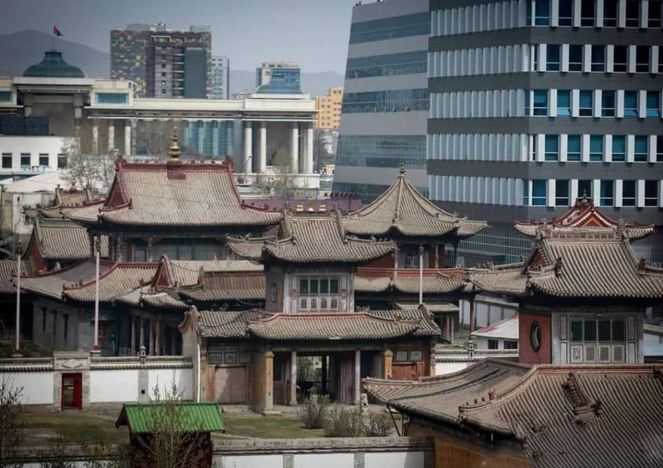 “Төрийн ордон Чойжин ламын сүм хоёрын дунд орос нь ч, монгол нь ч байшин барихыг хориглоно”