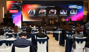 Сэтгүүлчид чууллаа