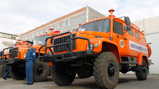 Ц.Оюунбаатар 164.9 төгрөгийн үнэтэй автомашин өгөв