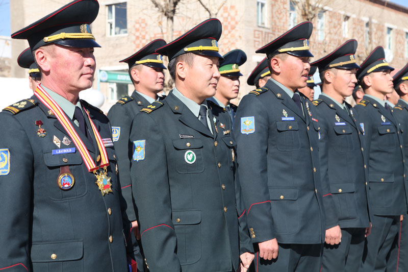 ОХУ, Хятадын парадад эх орноо төлөөлсөн залуусыг МЗХ шагналаа